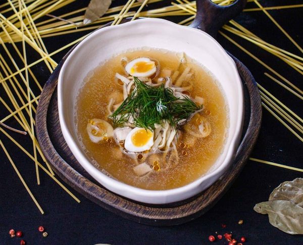 Лапша куриная с яйцом